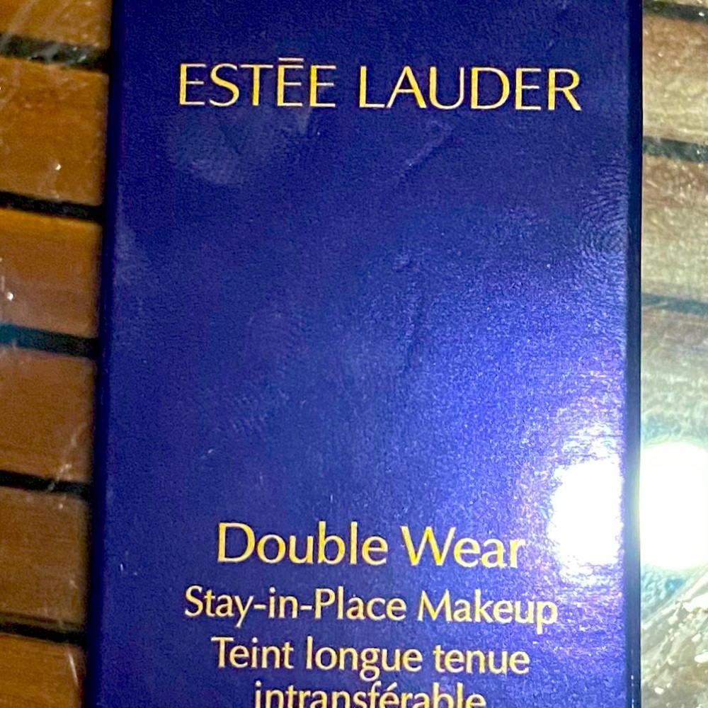 Estée Lauder Doublewear Foundation Makeup